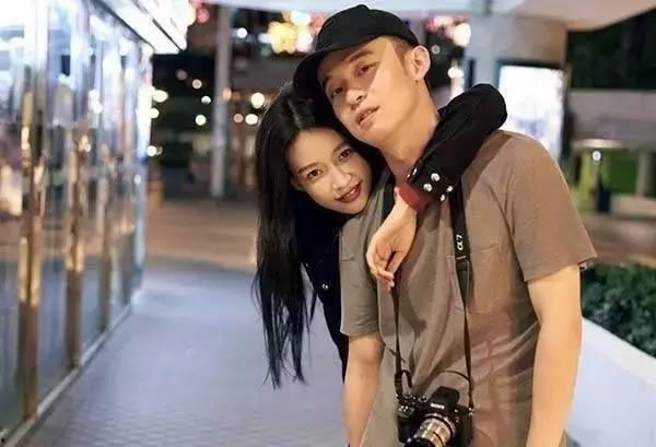 我成了女明星的契约情侣,女明星的甜蜜蜕变之旅